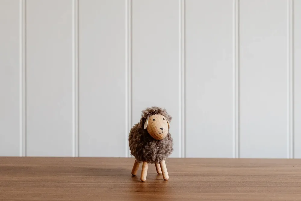 Nativity scenes and santons - Wooden Brown Fluffy Sheep - WE LOVE SEASONS