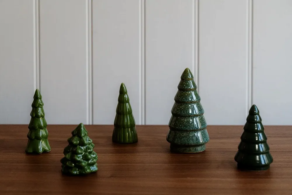 Décorations pour tables de Noël - Sapin de Noël moucheté en céramique - WE LOVE SEASONS