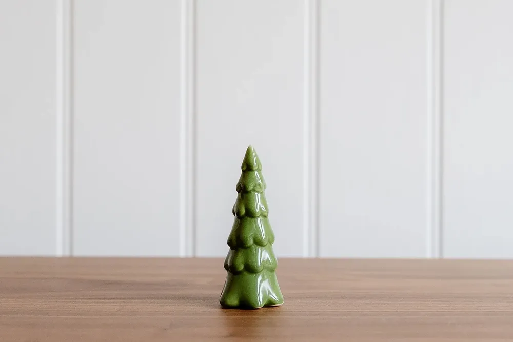 Décorations pour tables de Noël - Scalloped Green Christmas Tree - WE LOVE SEASONS