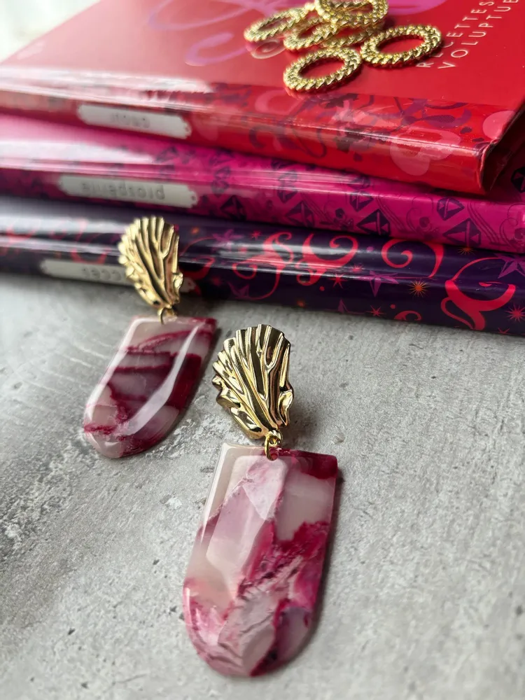 Jewelry - JANELLE raspberry shell earrings - LES TRÉSORS DE CIA