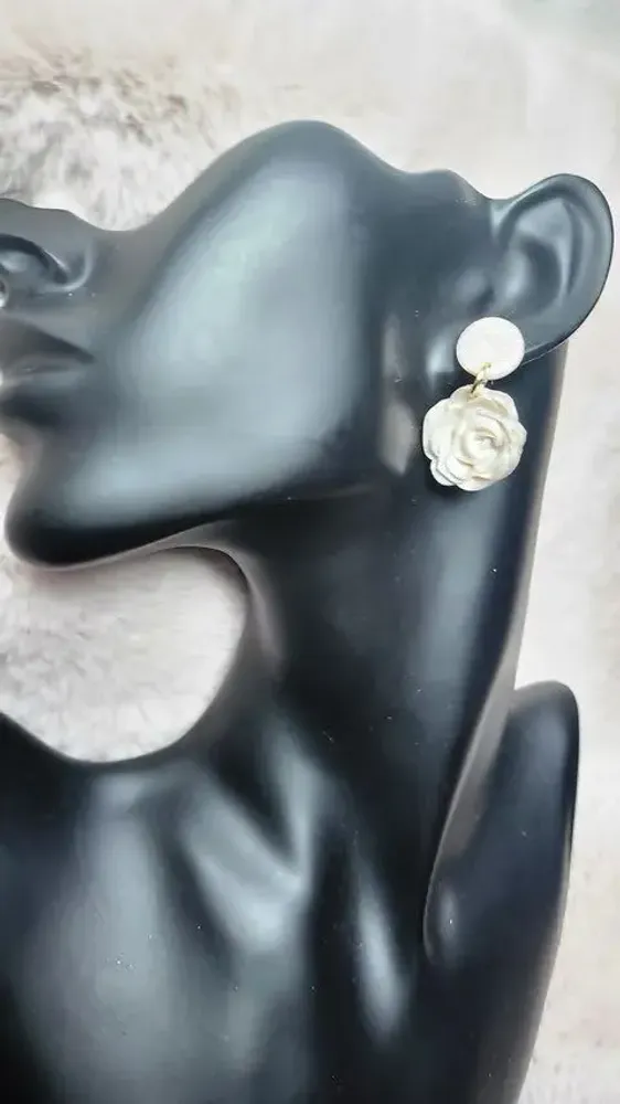 Jewelry - Boucles d’oreilles pendantes fleurs ROSALIA - LES TRÉSORS DE CIA