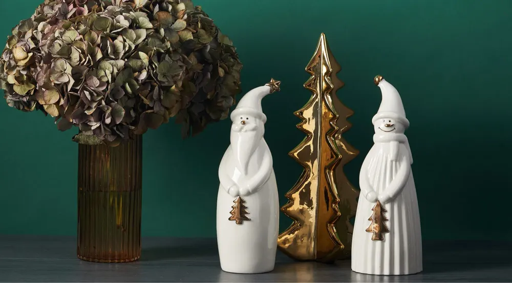 Décorations pour tables de Noël - Ceramic White and Gold Santa - WE LOVE SEASONS
