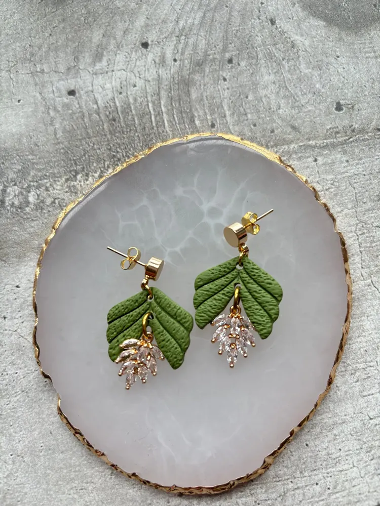 Bijoux - Boucles d’oreilles feuilles pendantes DIANA - LES TRÉSORS DE CIA