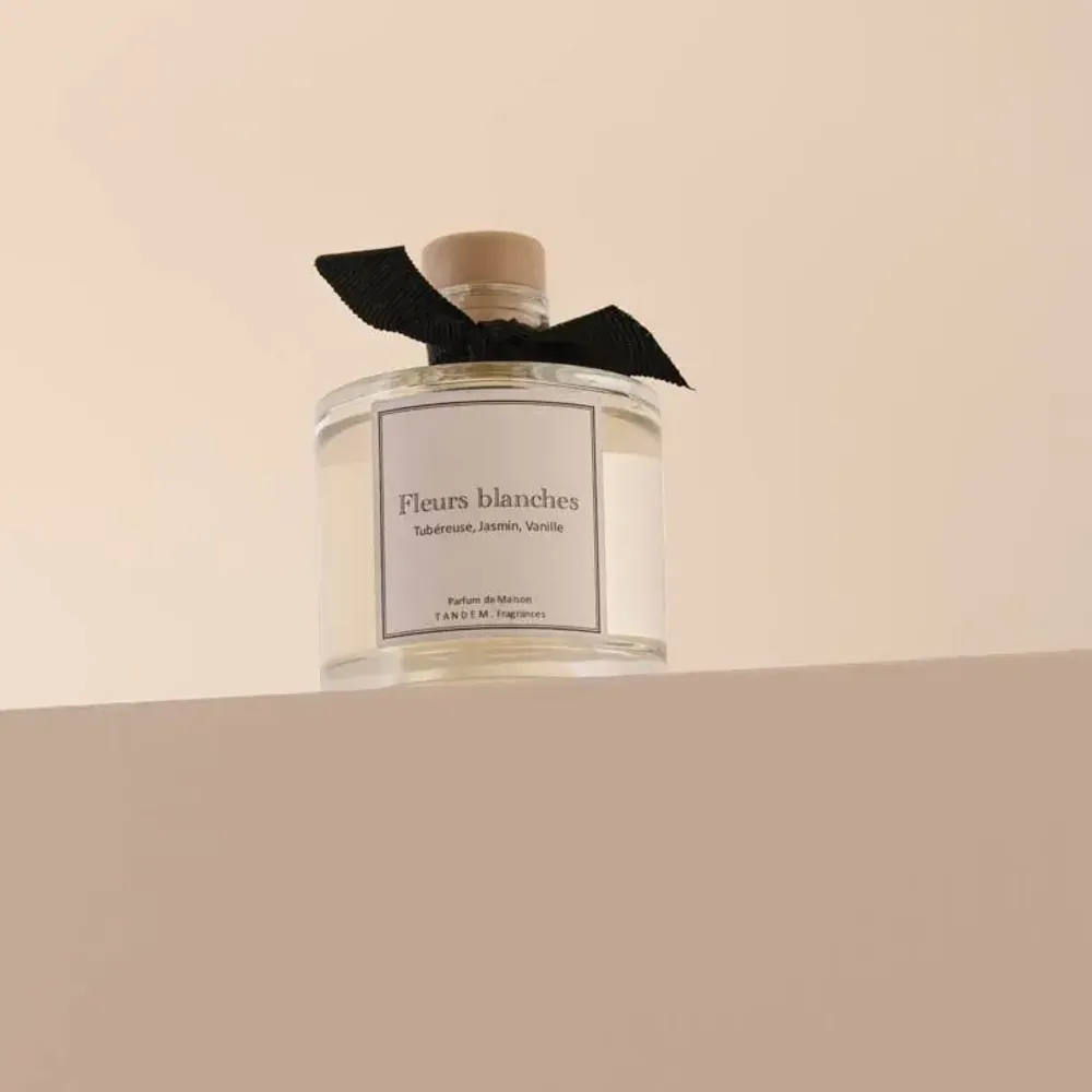 Scent diffusers - White flowers scented stick diffuser 100ml - TANDEM FRAGRANCES