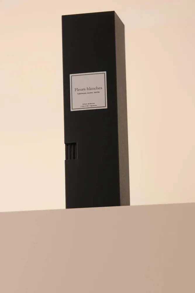 Scent diffusers - White flowers scented stick diffuser 100ml - TANDEM FRAGRANCES