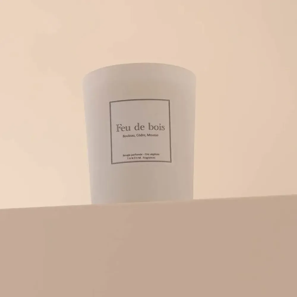 Candles - Wood fire scented candle white glass - 6,40oz 100% vegetable wax - TANDEM FRAGRANCES