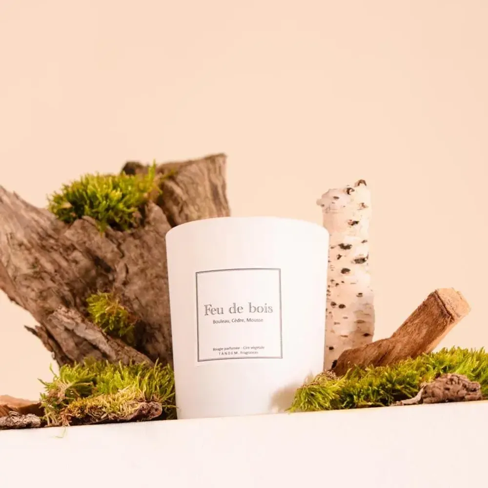 Candles - Wood fire scented candle white glass - 6,40oz 100% vegetable wax - TANDEM FRAGRANCES