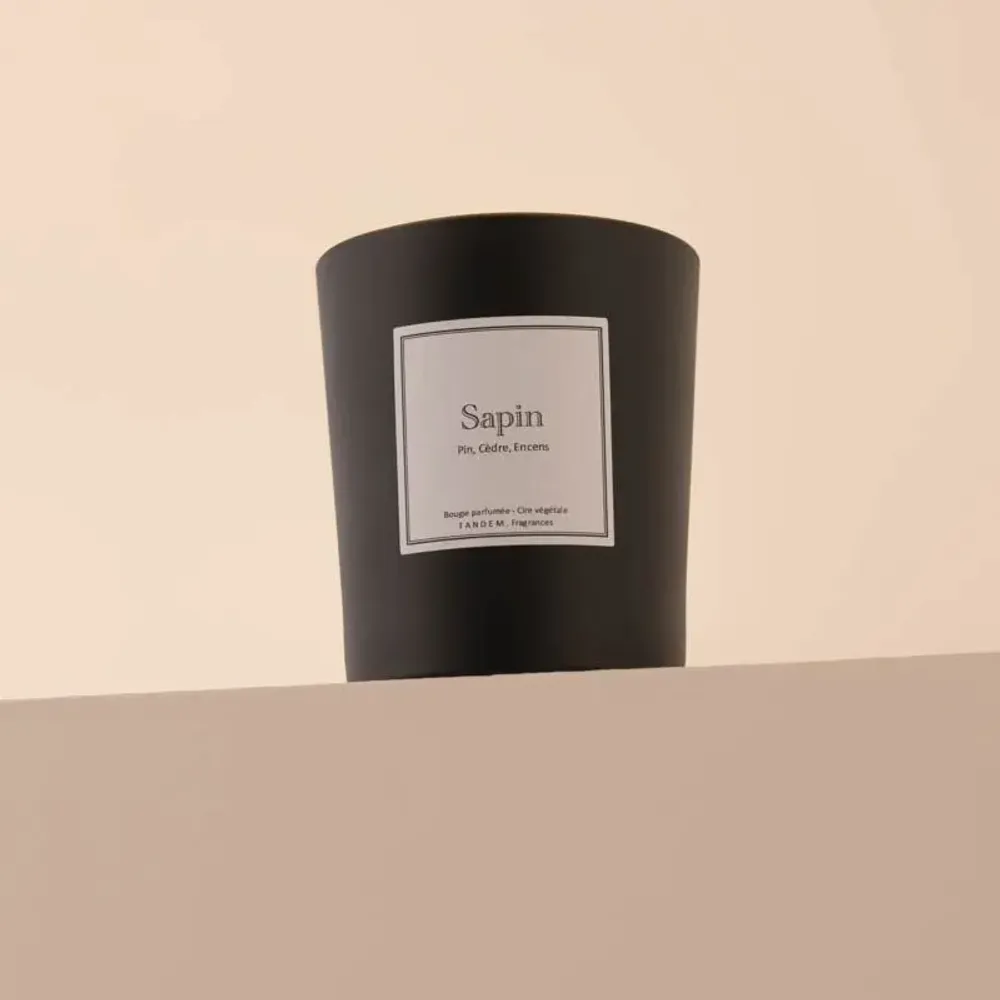 Candles - Fir tree scented candle black glass - TANDEM FRAGRANCES