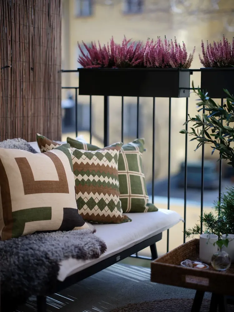 Fabric cushions - Linen Cushions - Aman - CHHATWAL & JONSSON