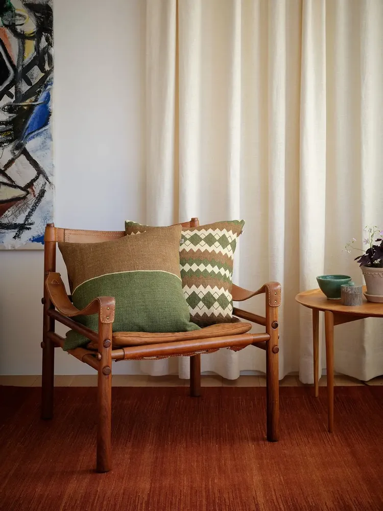 Fabric cushions - Linen Cushions - Nisha - CHHATWAL & JONSSON