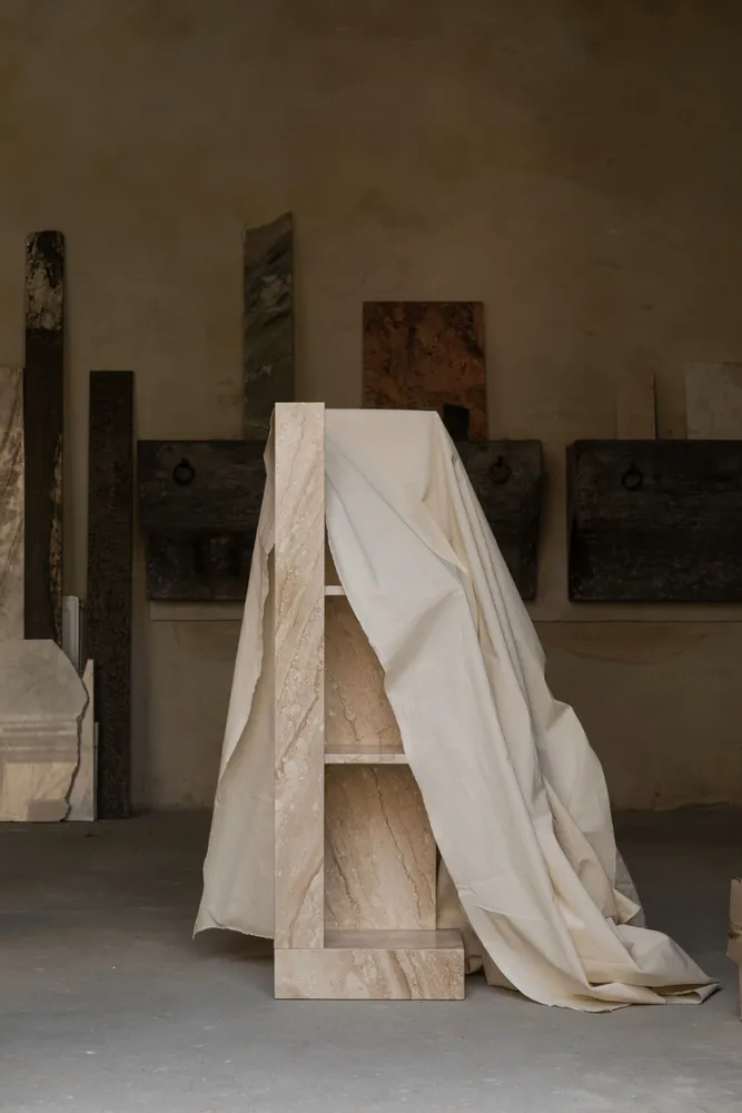 Bookshelves - CONE Marble - UN'COMMON