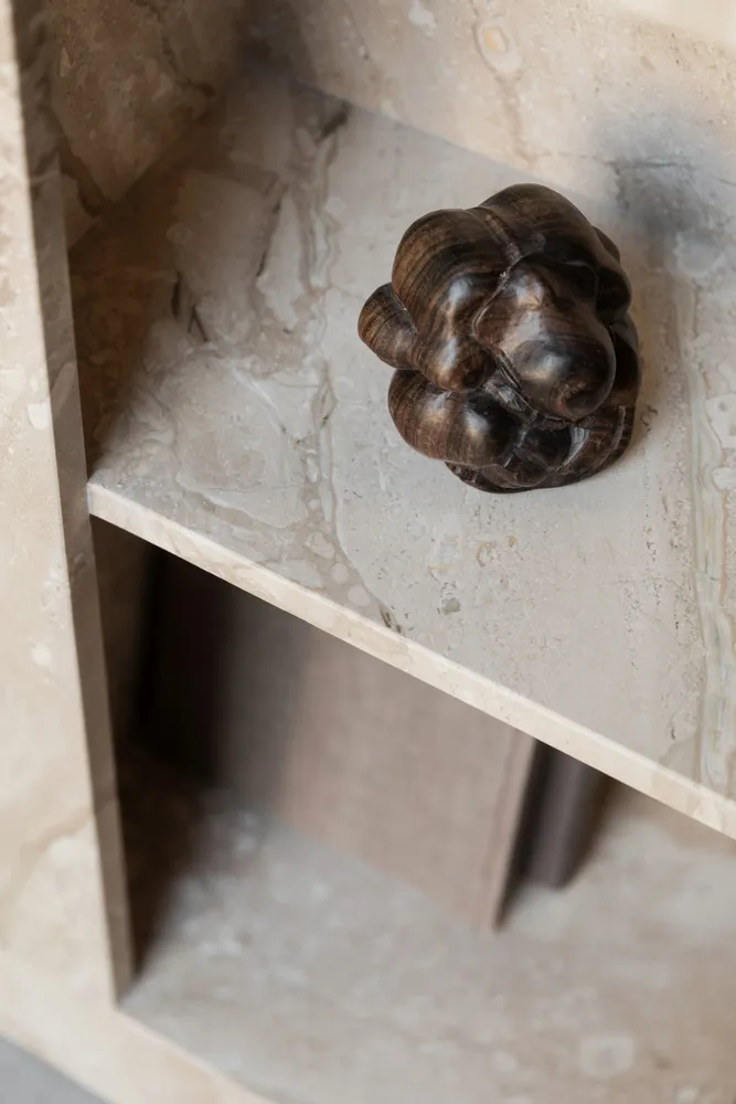 Bookshelves - CONE Marble - UN'COMMON