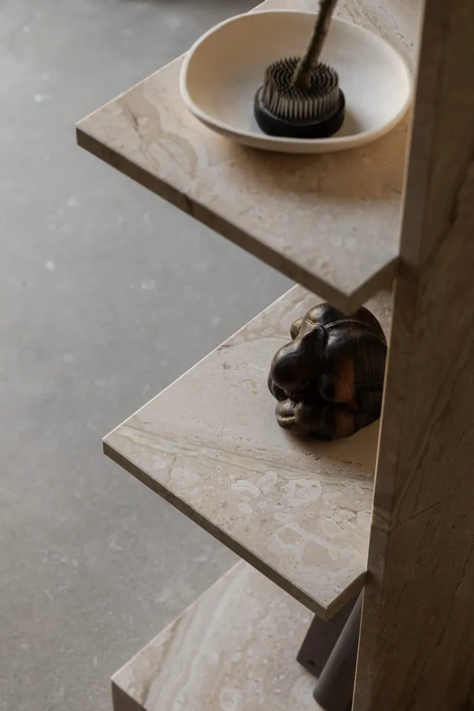 Bookshelves - CONE Marble - UN'COMMON