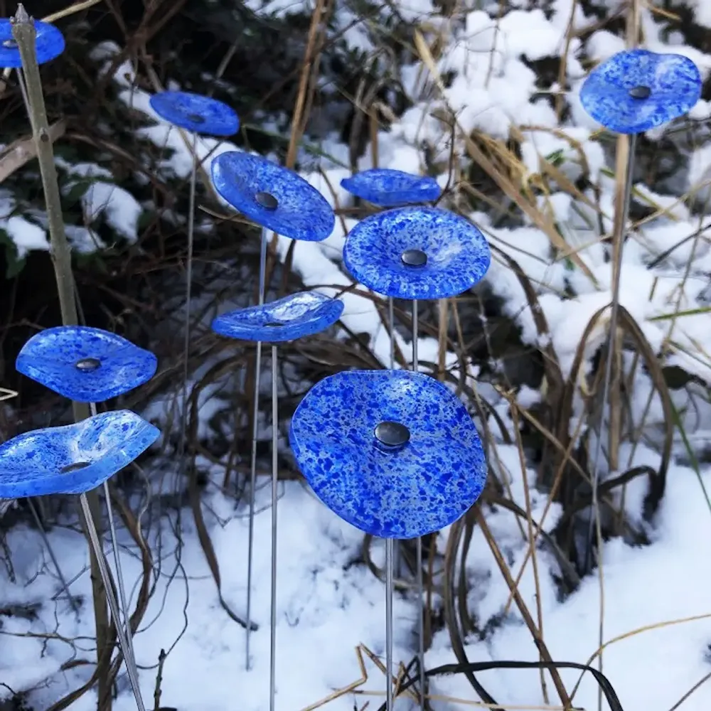 Floral decoration - Round flower for outdoor in transparent, dark blue, light blue colour - CARNEOL GLASS