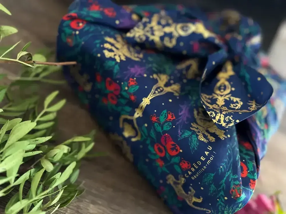 Gifts - Reusable Gift Wrap Satin Luxe – Wild Garden - CARÉDEAU PAPIER CADEAU RÉUTILISABLE