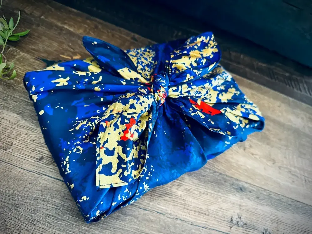 Gifts - Reusable Gift Wrap Satin Luxe – Midnight Flirt - CARÉDEAU PAPIER CADEAU RÉUTILISABLE