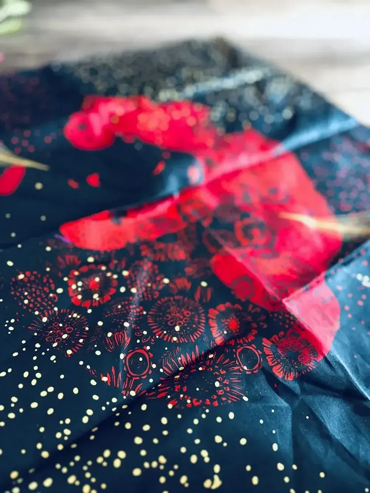 Gifts - Reusable Gift Wrap Satin Luxe – Star of Peace - CARÉDEAU PAPIER CADEAU RÉUTILISABLE