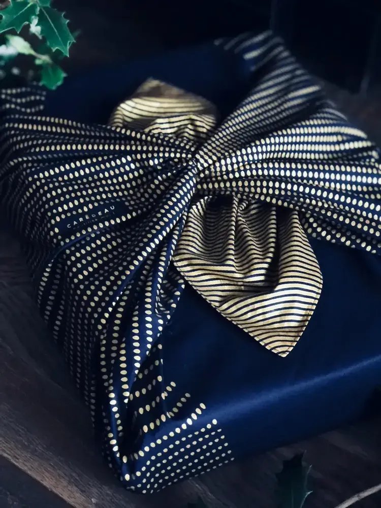 Gifts - Reusable Gift Wrap – Golden Hen Blue - CARÉDEAU PAPIER CADEAU RÉUTILISABLE
