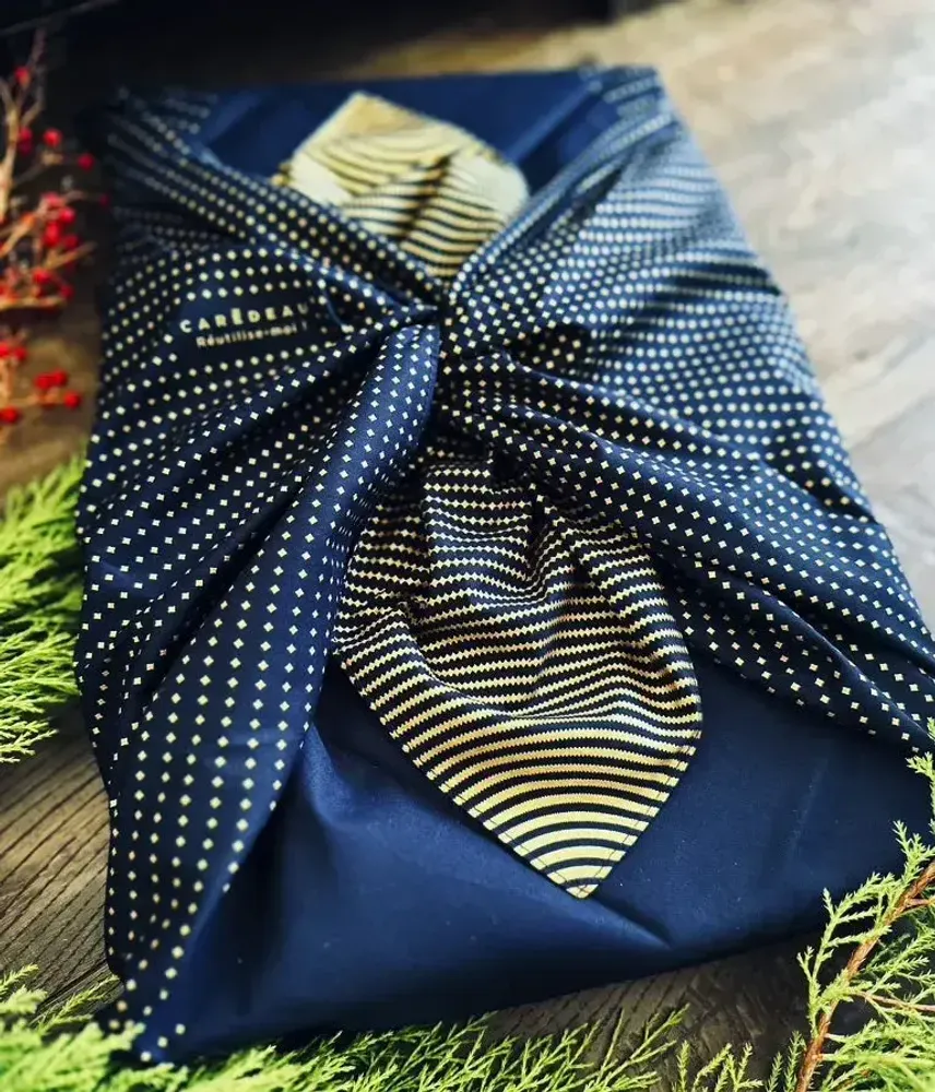 Gifts - Reusable Gift Wrap – Southern Star Blue - CARÉDEAU PAPIER CADEAU RÉUTILISABLE