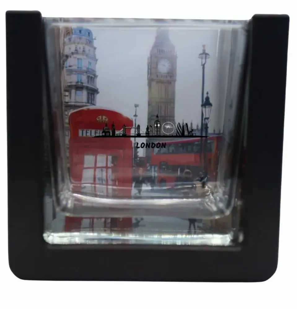 Objets de décoration - Bougie surprise parfumée - Villes - Londres - 235 gr de cire végan - BOUGIES CANDLEARTH