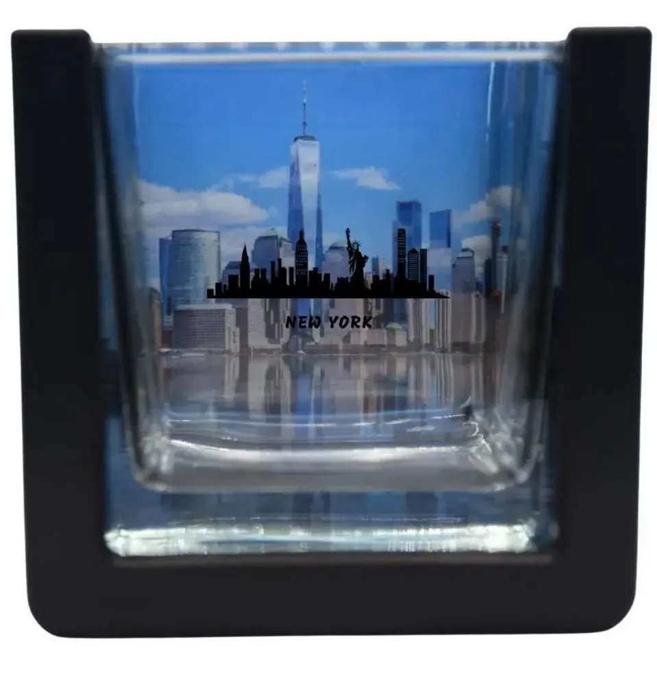 Objets de décoration - Bougie surprise parfumée - Villes - New York - 235 gr de cire végan - BOUGIES CANDLEARTH