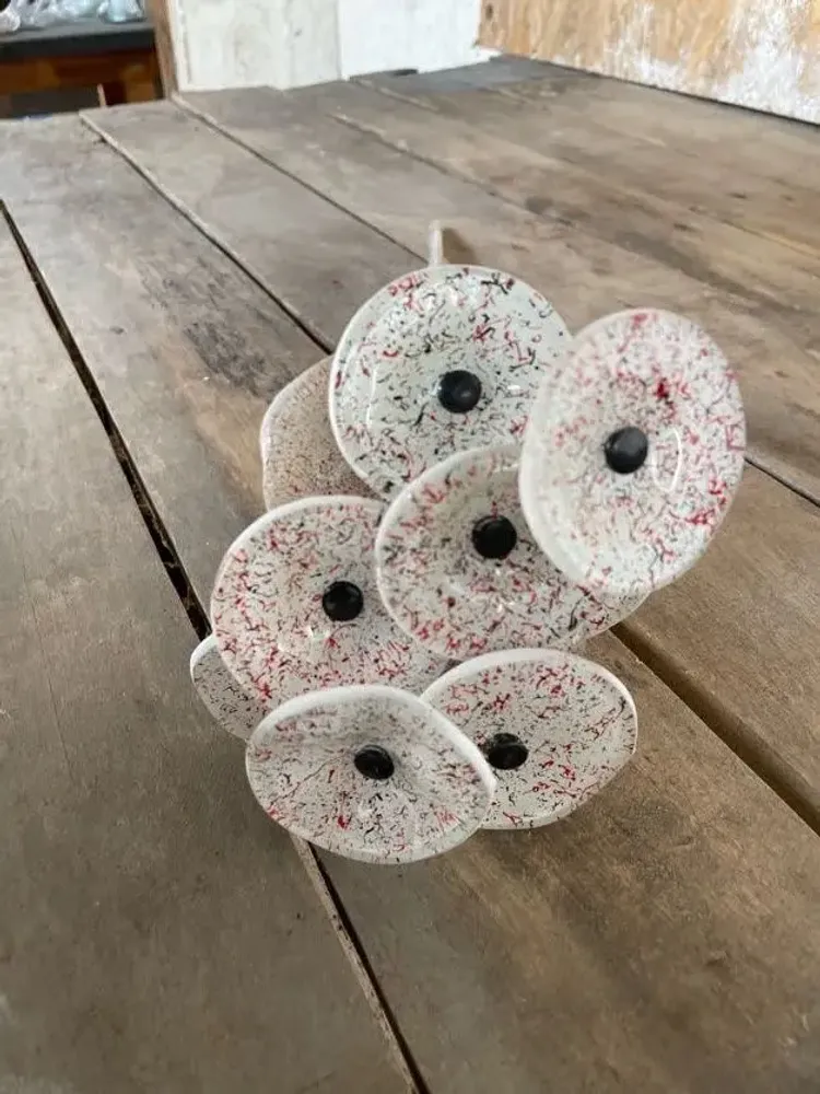 Décorations florales - Petite fleur ronde en verre pour usage extérieur en blanc, rouge, noir - CARNEOL GLASS