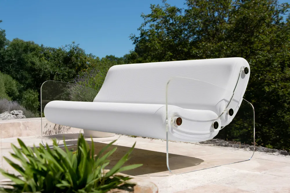 Lawn sofas   - MW03 sofa-Elegance, daring design and a vintage touch - KUUMO DESIGN