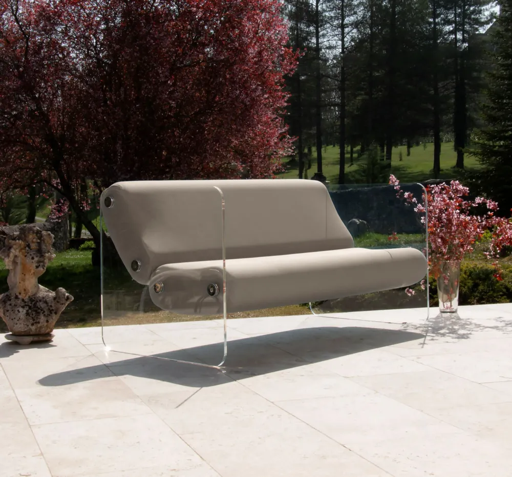 Lawn sofas   - MW08 design sofa — Cast PMMA walls, honeycomb foam seat - KUUMO DESIGN