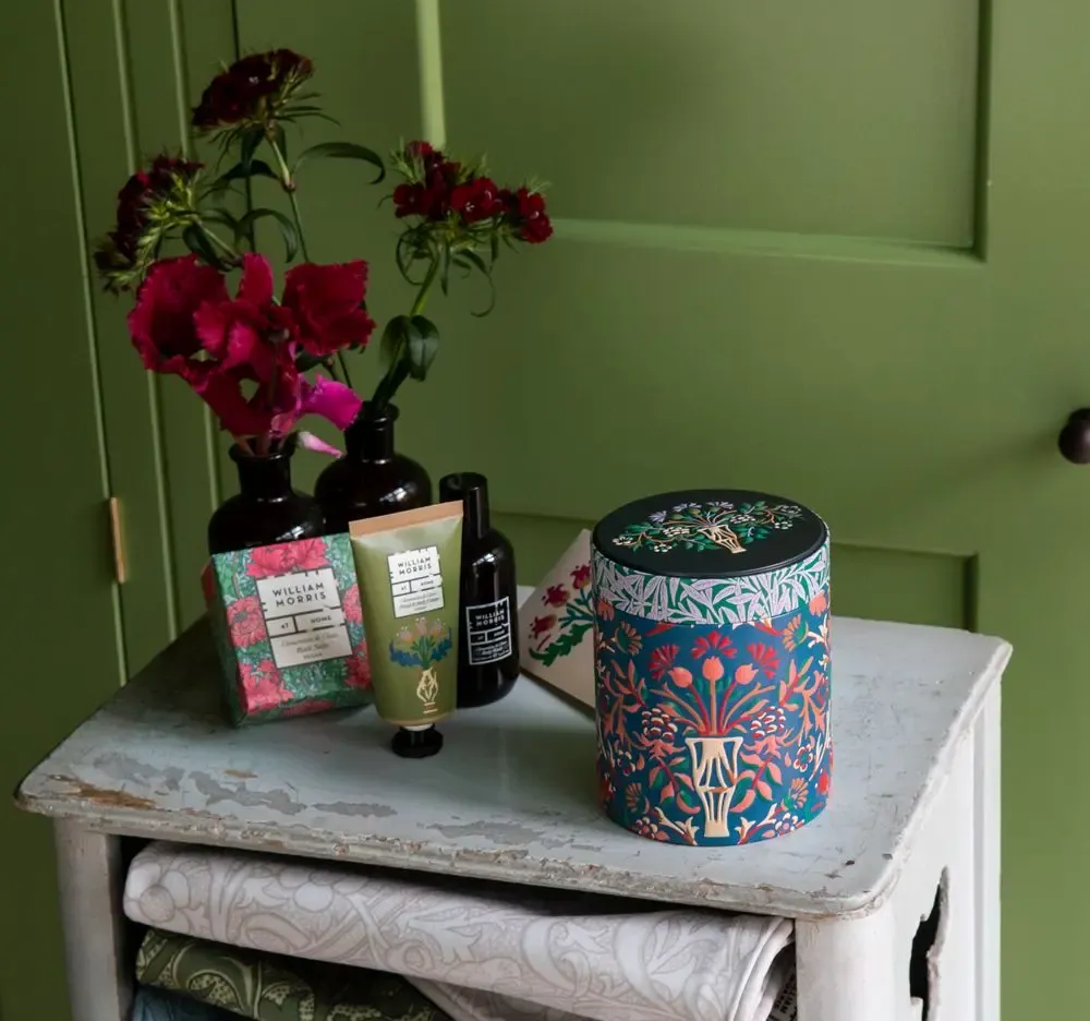 Gifts - Heathcote & Ivory Gift, Fragrance and Wellness Products - ESPRIT BRITISH BY MAISON ROYAL GARDEN