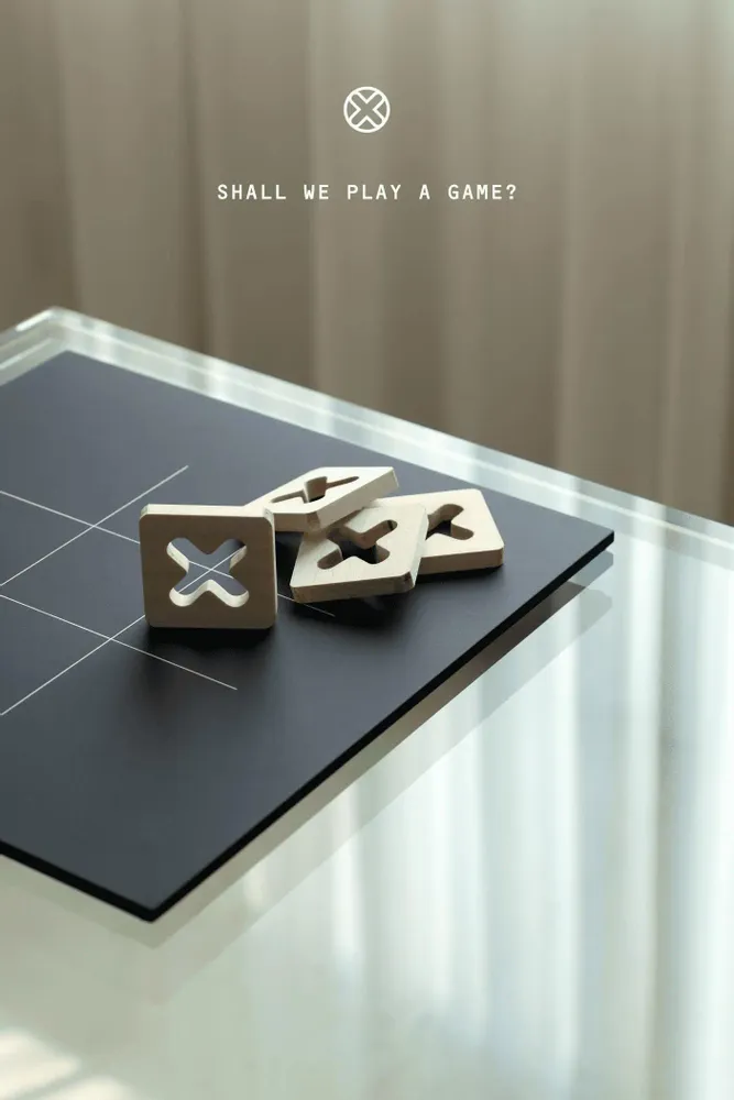 Cadeaux - Plateau de jeu Tic Tac Toe - Bois d'amarante et d'érable - SHALL WE PLAY A GAME?