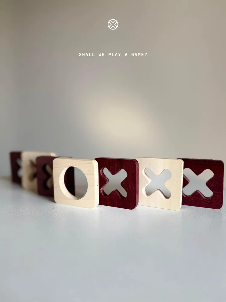 Cadeaux - Plateau de jeu Tic Tac Toe - Bois d'amarante et d'érable - SHALL WE PLAY A GAME?