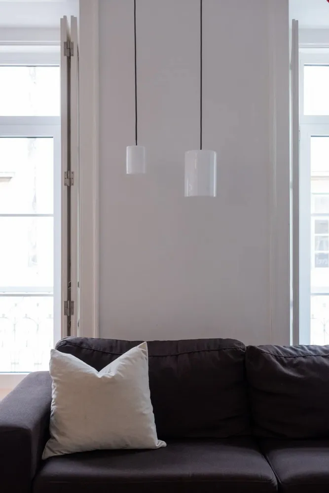 Ceiling lights - BULB - Minimalist Cylinder Ceiling Lamp in Glass with Colored Cabel - MOR