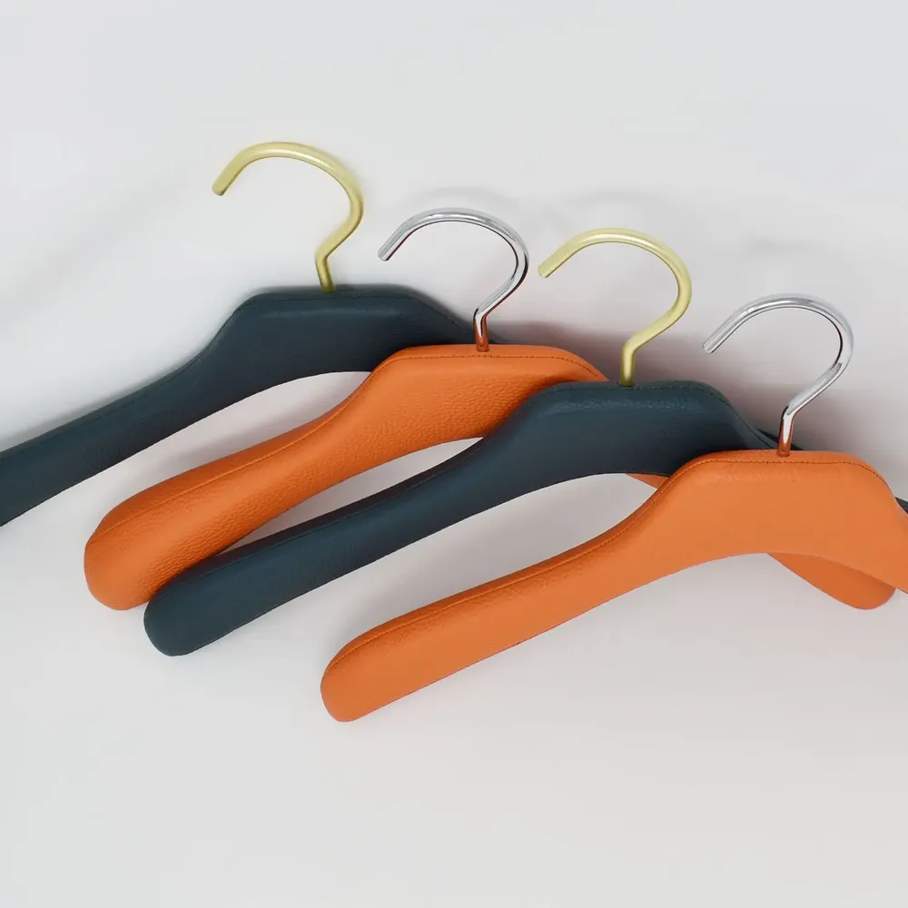 Walk-in closets - Hangers sheathed with leather, PU leather or microfiber, Elegance coll - MON CINTRE