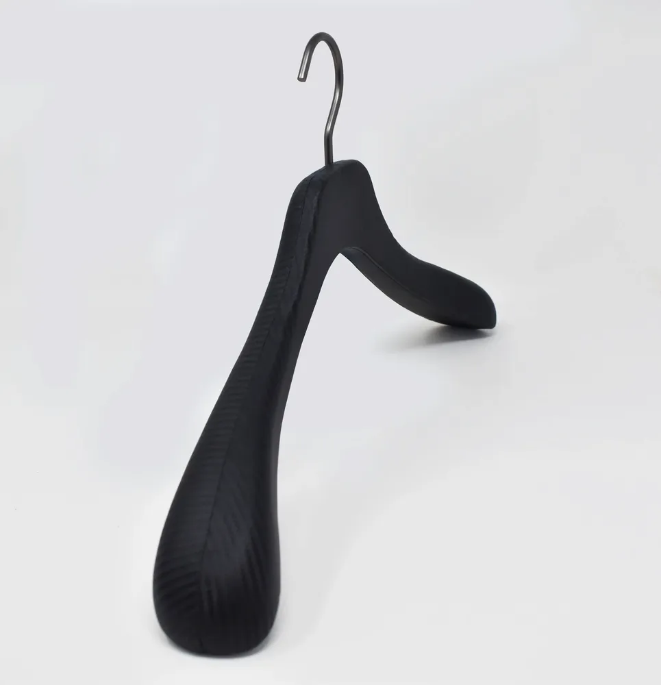 Walk-in closets - Hangers sheathed with leather, PU leather or microfiber, Elegance coll - MON CINTRE