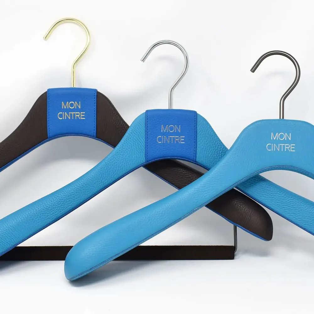 Walk-in closets - Hangers wrapped in leather, imitation leather, Linen or Alcantara - MON CINTRE