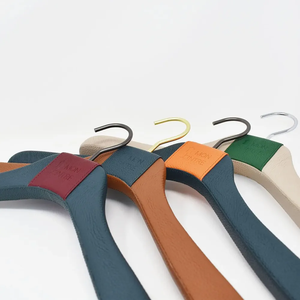 Walk-in closets - Hangers wrapped in leather, imitation leather, Linen or Alcantara - MON CINTRE
