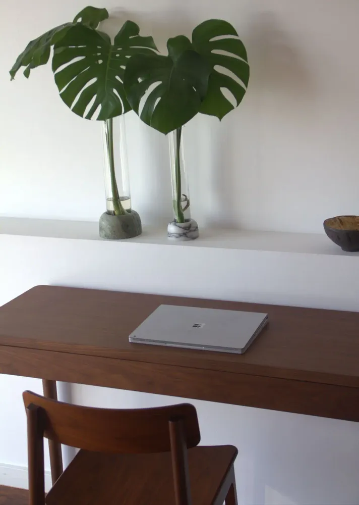 Mobilier et rangements pour bureau - FRONT — Buffet minimaliste en bois de noyer 120x40 - MOR