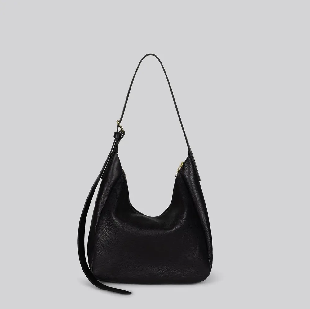 Sacs et cabas - Wilma - Sac à bandoulière en cuir de taille moyenne en noir grainé - MIMI BERRY