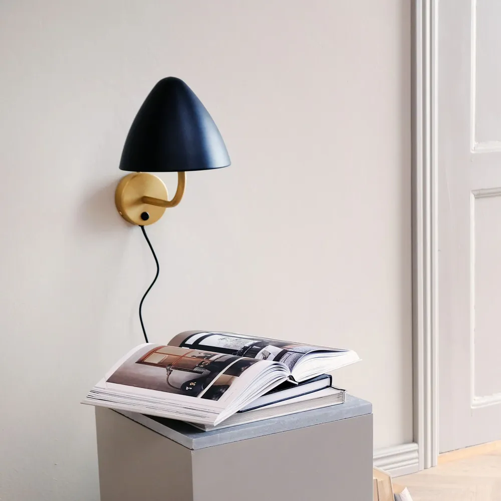 Wall lamps - OULU Wall lamp black - brass - DYBERG LARSEN