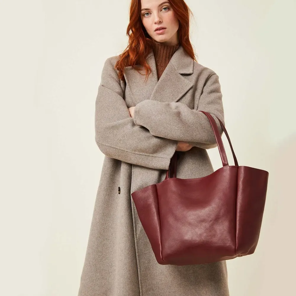 Sacs et cabas - Gala - Sac fourre-tout souple à bandoulière ou à main en merlot grainé - MIMI BERRY