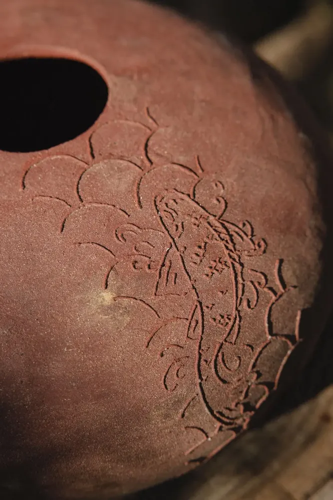 Objets design - Vase Koi Fish - MARIE MARTIN CERAMICS