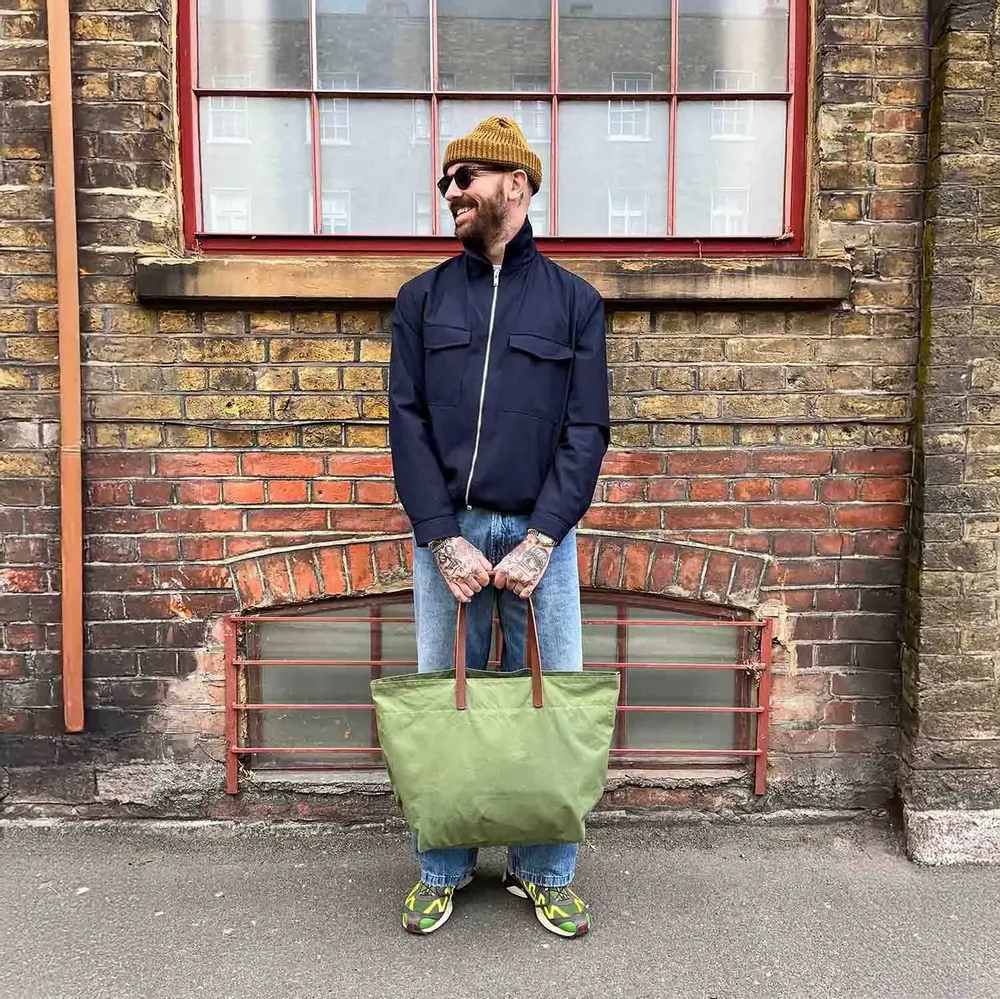 Sacs et cabas - Jenny Tote - Grand sac fourre-tout en coton ciré vert clair - MIMI BERRY