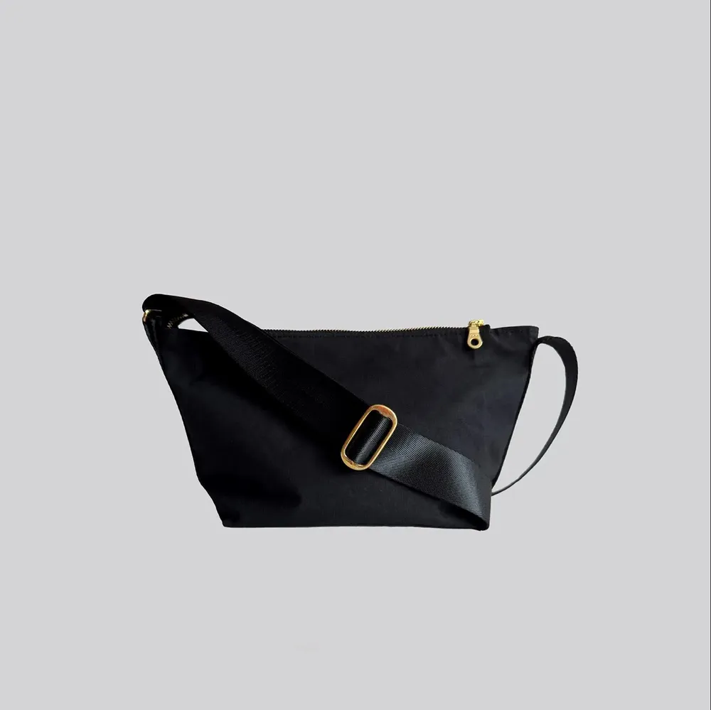 Sacs et cabas - A5 - Sac à bandoulière en toile de coton noir - MIMI BERRY