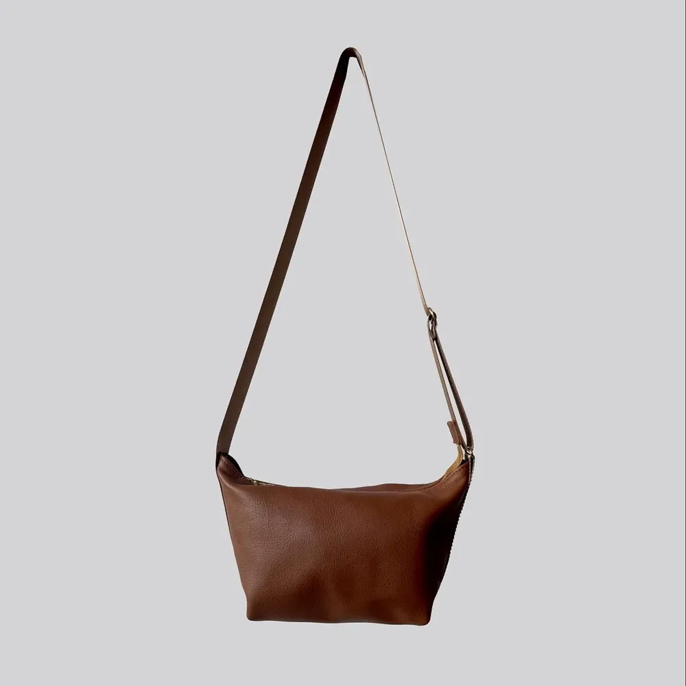 Sacs et cabas - A5 - Sac à bandoulière en cuir brun clair avec bandoulière en nylon - MIMI BERRY