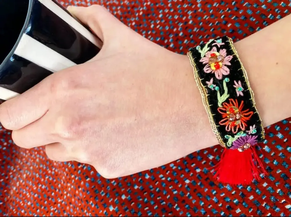 Bracelets - Embroidered bracelet - unique piece - FIL MAIN