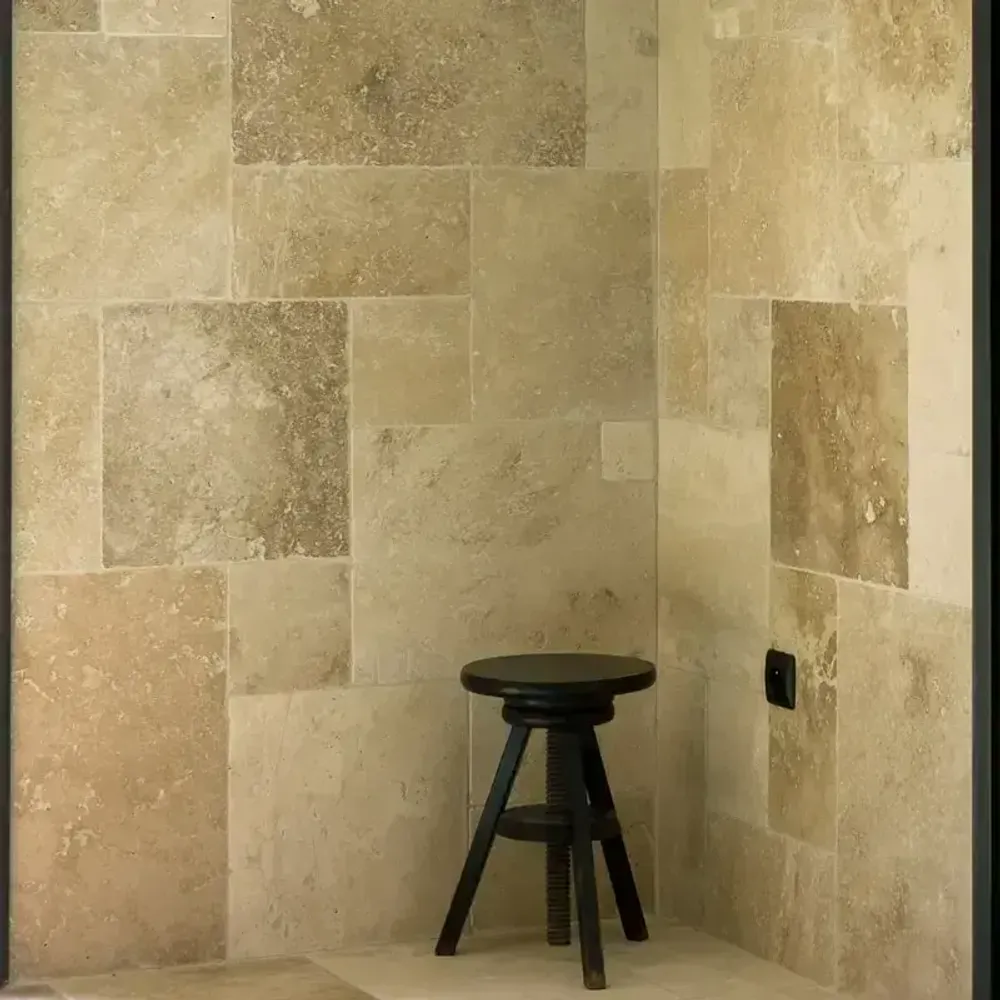 Crockery - Second choice travertine tiles (natural) - Opus: 4 sizes, 1.2 cm - LIGERIO
