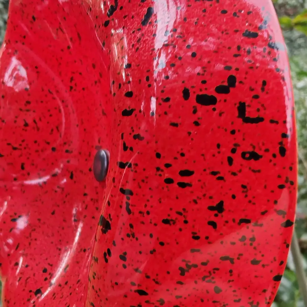 Floral decoration - Funnel shaped glass flower in red, black color - CARNEOL GLASS