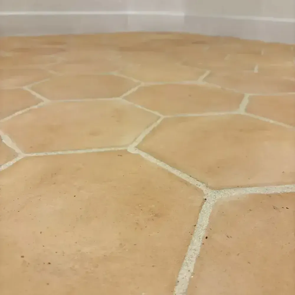 Indoor floor coverings - Pink hand-molded hexagonal floor tile (Sold per m²) - LIGERIO