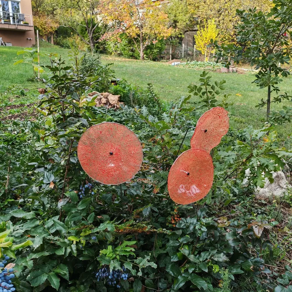 Décorations florales - Fleur en verre de grande taille pour l'extérieur de couleur transparente, orange, rouge avec tige en acier inoxydable de 1 mètre - CARNEOL GLASS