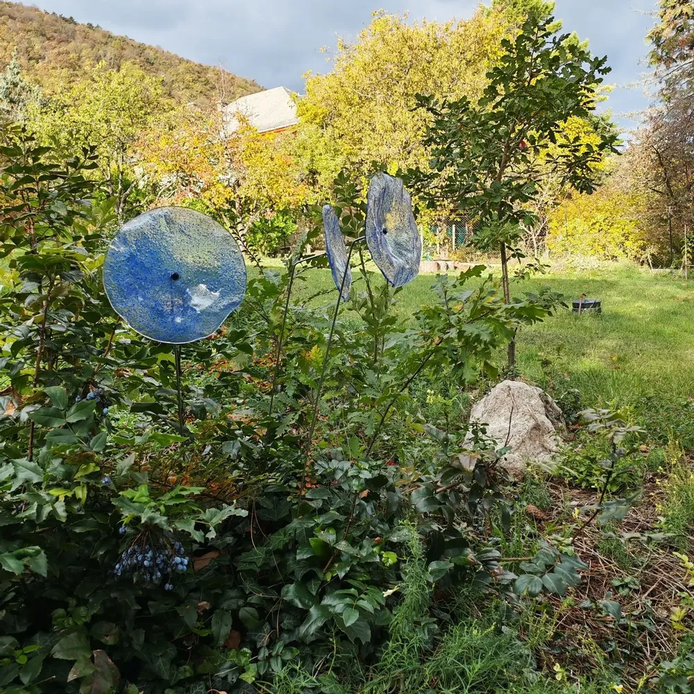 Décorations florales - Fleur en verre transparent, bleu foncé, bleu clair - CARNEOL GLASS